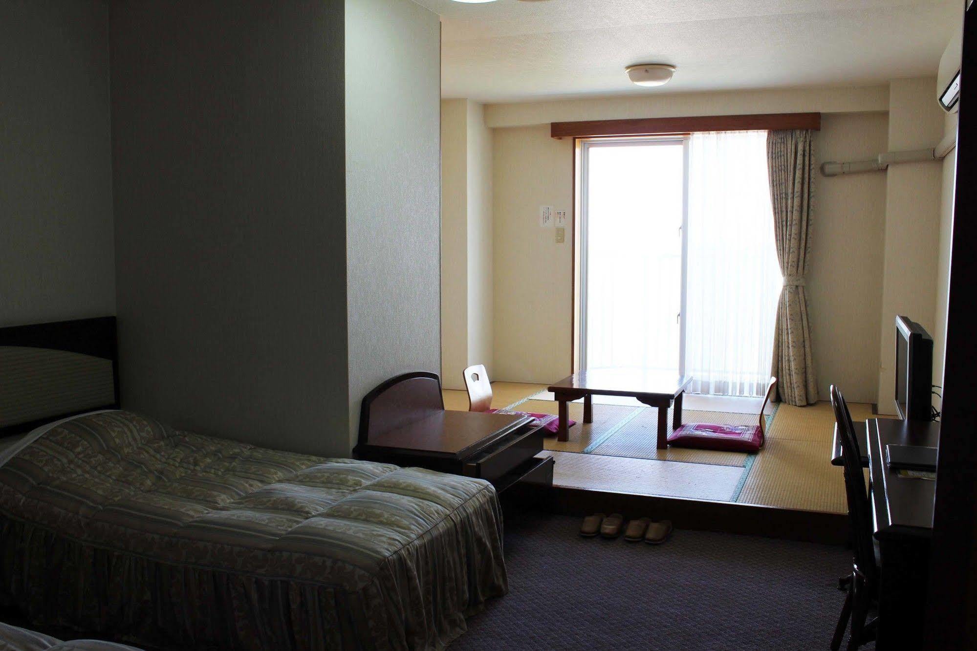 Miyuki Hamabaru Resort Онна Екстериор снимка